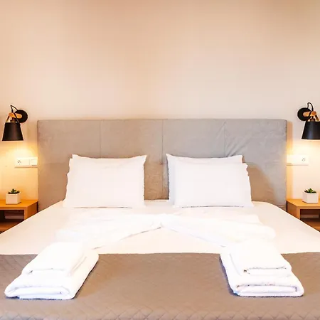 Melador Beachfront Apartament *