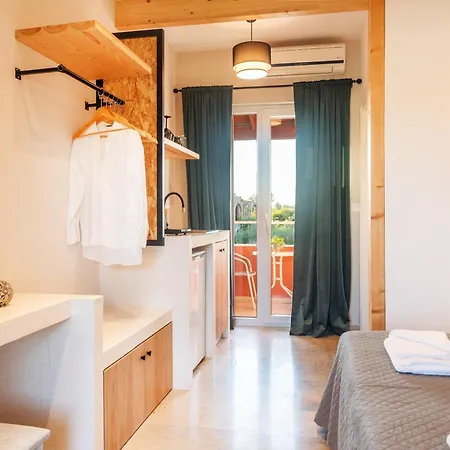 Melador Beachfront Kavos